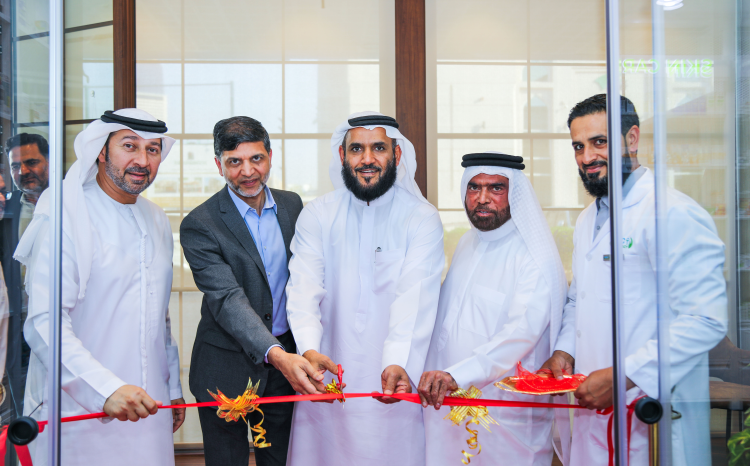 The CEO of Dar Al Ber participates in the opening of the Pakistani Association Pharmacy